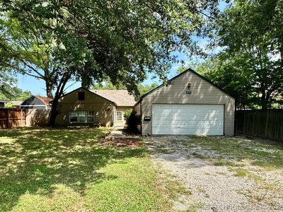 2623 E 55th Pl