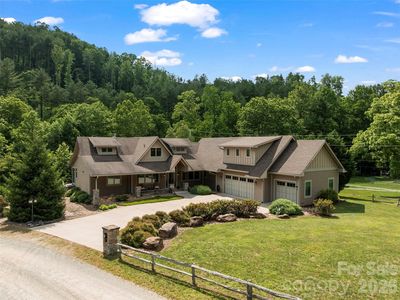 40 Shining Rock Dr