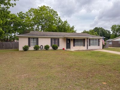 603 Carr Cir
