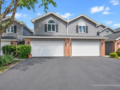 Property at 8304 Highpoint Cir Unit B, Darien, IL