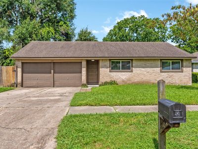 11307 Beauvoir Dr