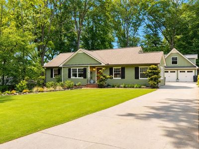 664 Etowah Dr NE