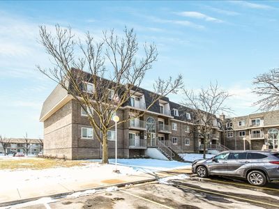 831 McIntosh Ct #208