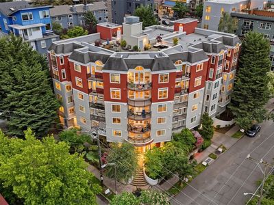 232 Belmont Avenue E #202