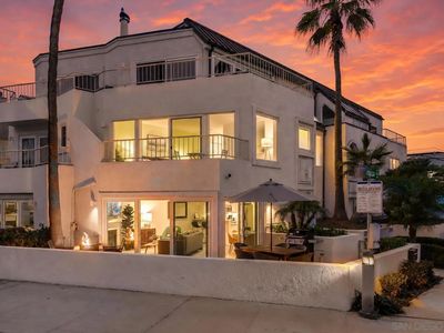 3268 Bayside Walk