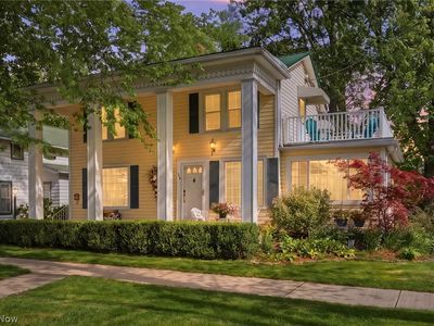 127 E Main St