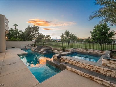 8330 Carmel Ridge Ct