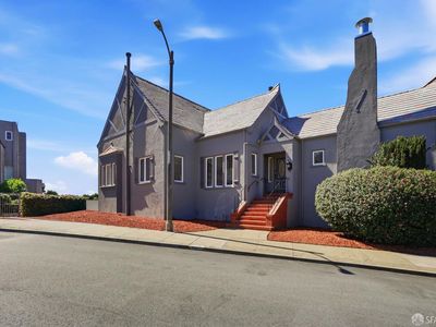 4 Miraloma Dr