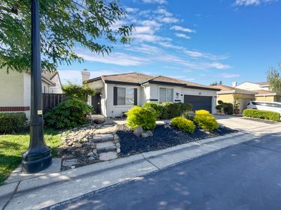 3027 Carousel Cir