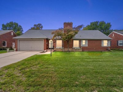 Property at 1111 S Renaud Rd, Grosse Pointe Woods, MI