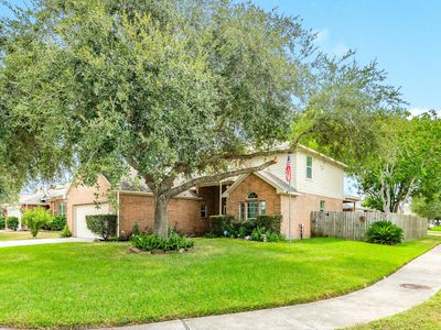 201 N Golden Oak Dr