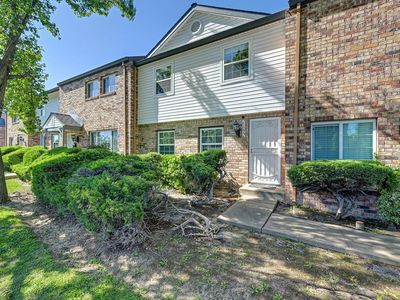 6695 Greenback Ln