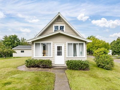402 W Owatonna St
