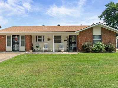 1307 S Dakota St