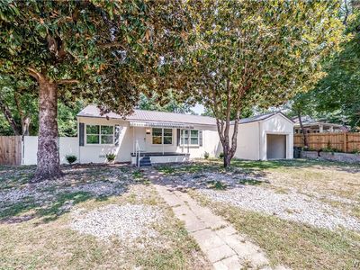 1805 17th Ave E