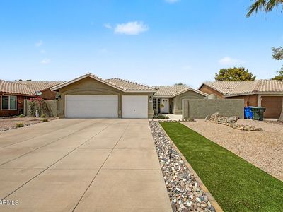 4226 E WHITNEY Lane