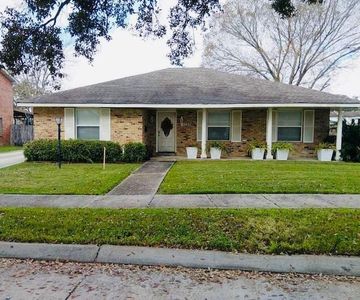 3611 Huntlee Dr