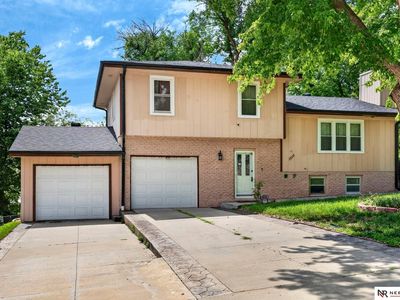 8606 S 45th Ave