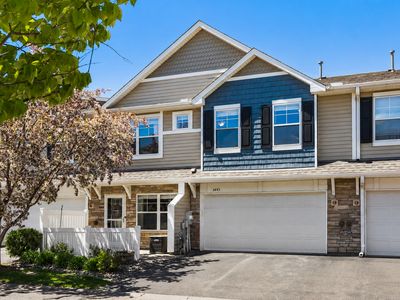 3443 Maureen Ln