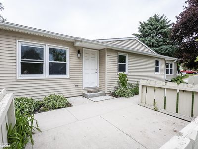 207 8th Ave S