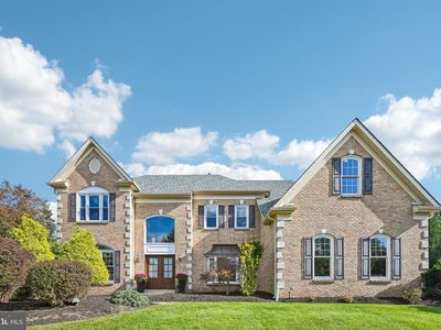 66 Longacre Dr