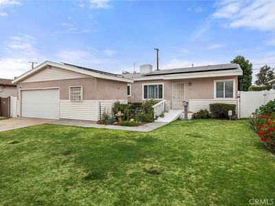 1467 W Flower Ave
