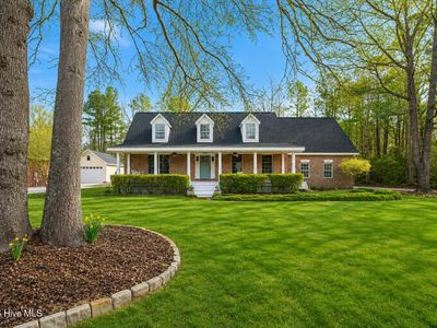 121 E Pointe Road