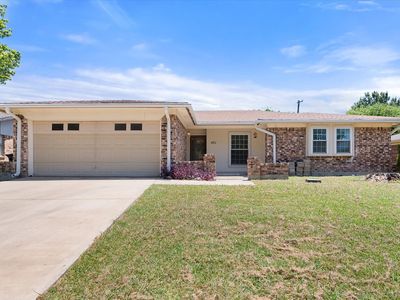 4711 N Prairieview Ct