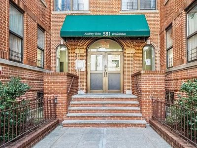 581 Academy St APT 4B