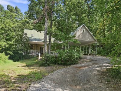 932 County Farm Rd