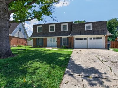 5821 Harvard Dr