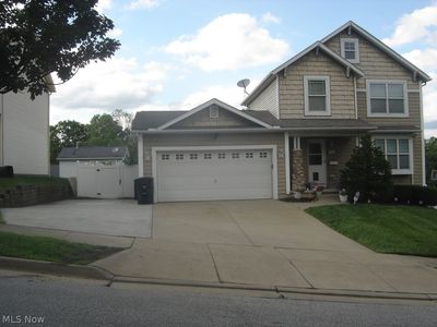 733 Bisson Ave