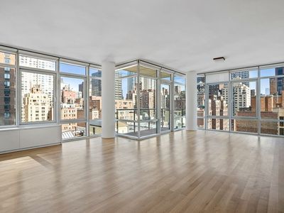 310 E 53rd St APT 10A