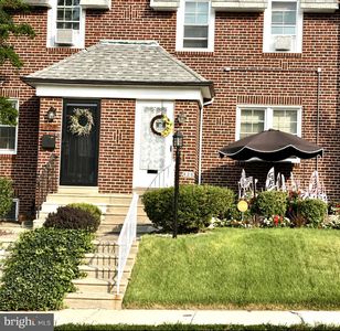 426 E Slocum St