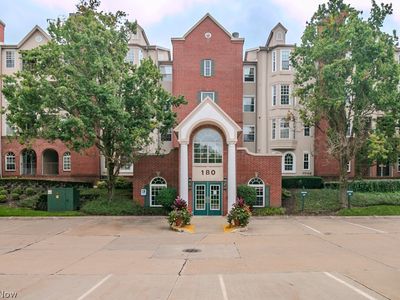 180 Fox Hollow Dr APT 103