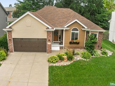 327 N 160th St