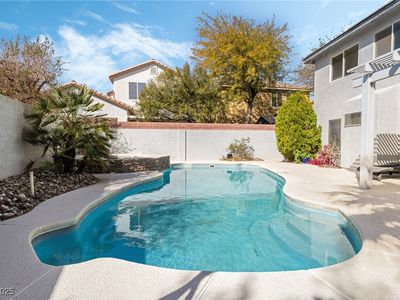 6695 Shadow Cove Ave