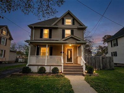 44 Lake Ave