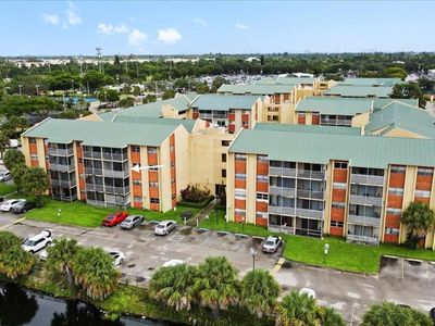 3700 NW 21st St #301