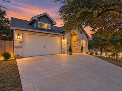 504 Queens Way