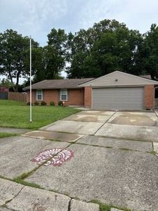 7201 Rustic Woods Dr