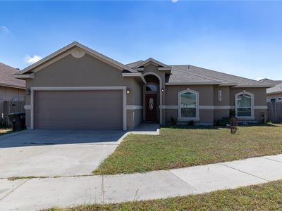 1121 Axis Ln