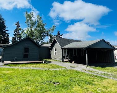 Property at 11222 10th Avenue S, Tacoma, WA