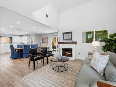 5613 Golden Trails Way