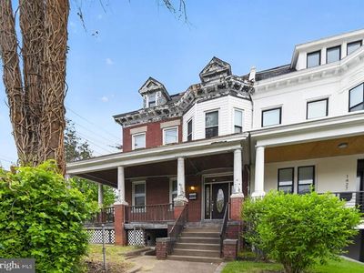 1429 Webster St NW