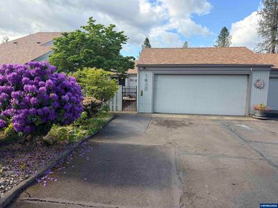 1839 Lexington Cir SE