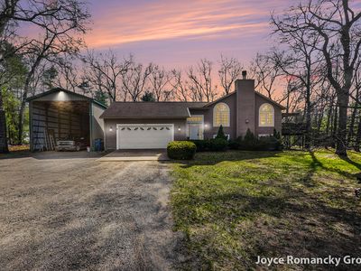 850 W White Lake Dr