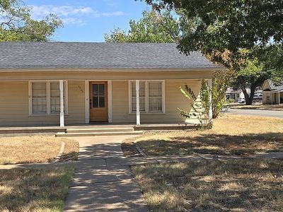 Property at 1111 Plum St, Graham, TX