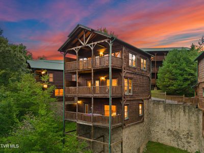 820 Great Smoky Way