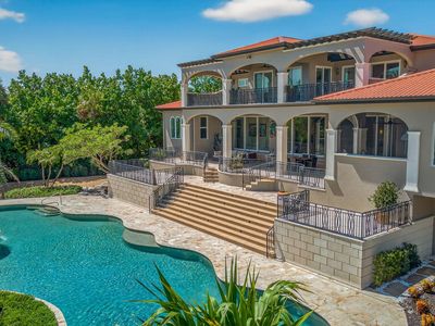 330 Cowry Ct